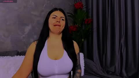 Snapshot of giulyalust chatting on 05-21-26, 02:51 Giulia online show from 05-21-26, 02:51