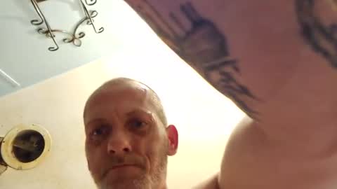 gixxer8282 online show from 12-25-24, 10:17