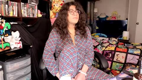 glaceon9 online show from 04-01-26, 02:12