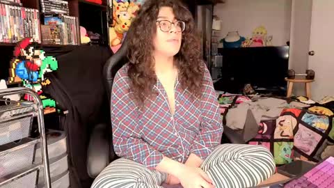 glaceon9 online show from 04-12-26, 11:43