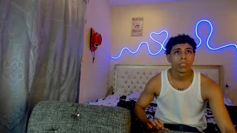 Snapshot of glader_guy chatting on 09-21-25, 08:21 only for you bby online show from 09-21-25, 08:21