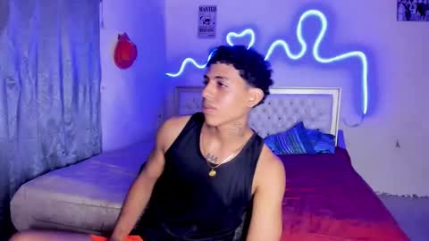 Snapshot of glader_guy chatting on 09-24-25, 09:18 only for you bby online show from 09-24-25, 09:18