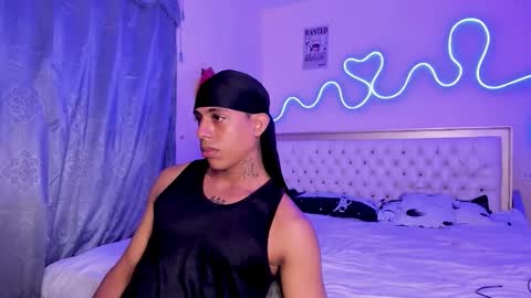 Snapshot of glader_guy chatting on 09-30-25, 10:37 only for you bby online show from 09-30-25, 10:37