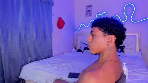 Snapshot of glader_guy chatting on 10-04-25, 10:52 only for you bby online show from 10-04-25, 10:52