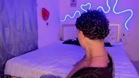 Snapshot of glader_guy chatting on 10-13-25, 08:09 only for you bby online show from 10-13-25, 08:09