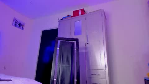 Snapshot of glader_guy chatting on 11-20-25, 10:20 only for you bby online show from 11-20-25, 10:20