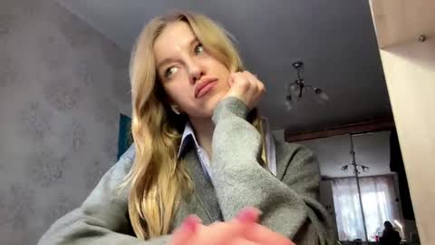 gladyswigg online show from 04-06-26, 03:13