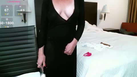 Gwendolyn online show from 11-25-25, 01:05