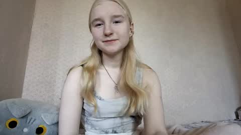 Laura online show from 04-15-26, 08:10