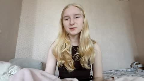 Laura online show from 04-17-26, 06:05