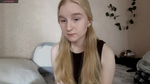 Laura online show from 05-18-26, 08:09