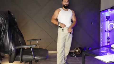 Matthew .. for short call me Matt online show from 05-25-26, 08:26