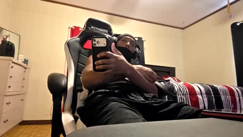 glomightyj online show from 05-24-26, 04:45