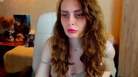 Gloria Wood online show from 03-19-26, 03:49