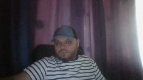 Snapshot of glusgan chatting on 06-18-26, 03:51 Your boy online show from 06-18-26, 03:51