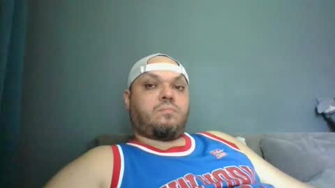 Snapshot of glusgan chatting on 06-29-26, 10:26 Your boy online show from 06-29-26, 10:26