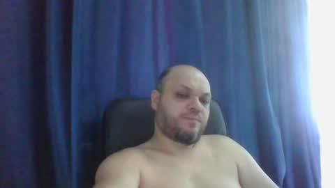 Snapshot of glusgan chatting on 07-05-26, 08:21 Your boy online show from 07-05-26, 08:21