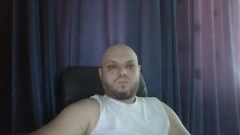 Snapshot of glusgan chatting on 07-08-26, 09:14 Your boy online show from 07-08-26, 09:14