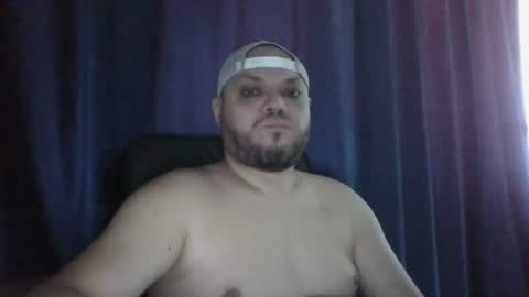 Snapshot of glusgan chatting on 07-17-26, 08:21 Your boy online show from 07-17-26, 08:21