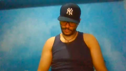 Snapshot of gnzurg chatting on 07-12-26, 06:15 gnz online show from 07-12-26, 06:15