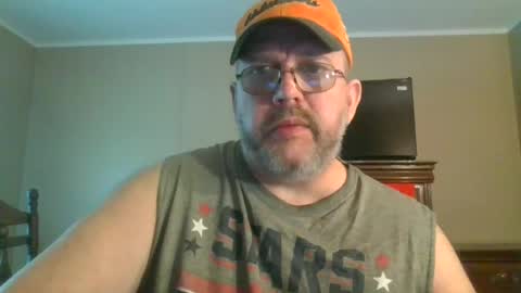 Snapshot of gobey33 chatting on 06-16-26, 04:31 IDKIDCIDGAF online show from 06-16-26, 04:31