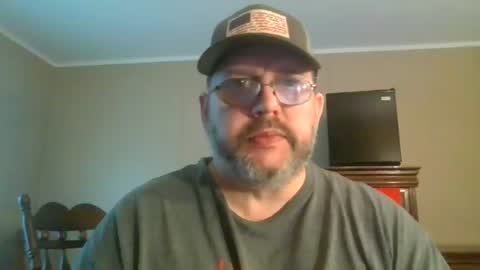 Snapshot of gobey33 chatting on 06-25-26, 04:11 IDKIDCIDGAF online show from 06-25-26, 04:11