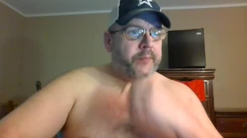 Snapshot of gobey33 chatting on 07-15-26, 11:32 IDKIDCIDGAF online show from 07-15-26, 11:32