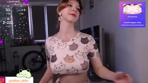 Akiko online show from 02-10-25, 01:33