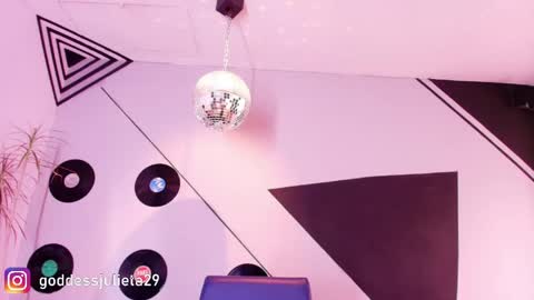 Julieta online show from 05-24-26, 06:46