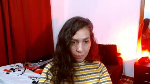 Snapshot of goddessnahi chatting on 01-19-25, 05:37 Naih Reyes online show from 01-19-25, 05:37