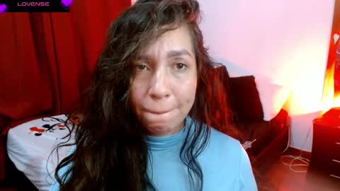 Snapshot of goddessnahi chatting on 01-25-25, 03:19 Naih Reyes online show from 01-25-25, 03:19