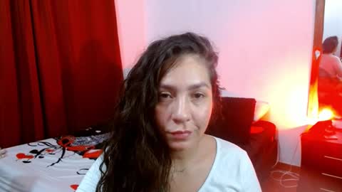 Snapshot of goddessnahi chatting on 01-26-25, 05:23 Naih Reyes online show from 01-26-25, 05:23
