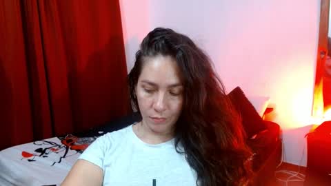 Snapshot of goddessnahi chatting on 01-28-25, 07:22 Naih Reyes online show from 01-28-25, 07:22