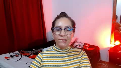Snapshot of goddessnahi chatting on 02-18-25, 06:15 Naih Reyes online show from 02-18-25, 06:15