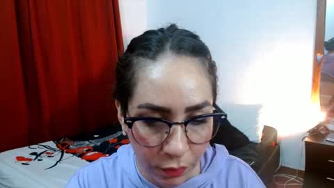 Snapshot of goddessnahi chatting on 02-19-25, 02:01 Naih Reyes online show from 02-19-25, 02:01