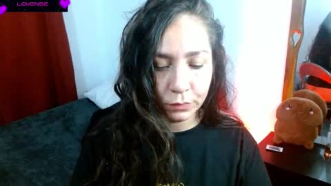 Snapshot of goddessnahi chatting on 03-04-25, 03:44 Naih Reyes online show from 03-04-25, 03:44