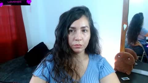 Snapshot of goddessnahi chatting on 03-10-25, 10:24 Naih Reyes online show from 03-10-25, 10:24