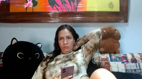 Snapshot of goddessnahi chatting on 09-13-25, 07:35 Naih Reyes online show from 09-13-25, 07:35