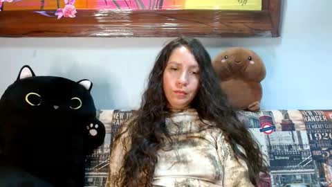 Snapshot of goddessnahi chatting on 09-14-25, 07:40 Naih Reyes online show from 09-14-25, 07:40