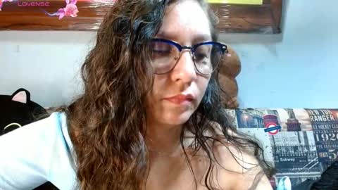 Snapshot of goddessnahi chatting on 09-18-25, 08:49 Naih Reyes online show from 09-18-25, 08:49