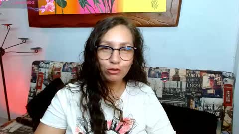 Snapshot of goddessnahi chatting on 09-28-25, 09:25 Naih Reyes online show from 09-28-25, 09:25