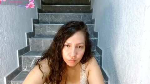 Snapshot of goddessnahi chatting on 09-29-25, 04:28 Naih Reyes online show from 09-29-25, 04:28