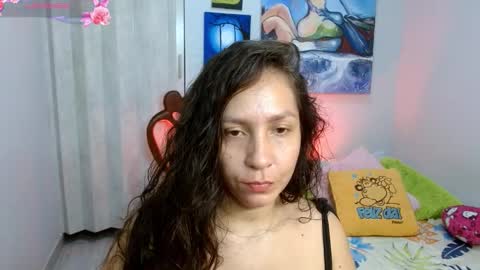 Snapshot of goddessnahi chatting on 10-08-25, 03:59 Naih Reyes online show from 10-08-25, 03:59