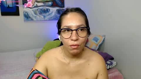 Snapshot of goddessnahi chatting on 11-18-25, 03:23 Naih Reyes online show from 11-18-25, 03:23