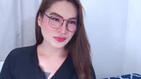 QUEEN JANE online show from 03-25-26, 05:19