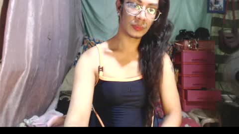 Snapshot of goddesssonyaxxx chatting on 06-24-26, 06:12 KENNY DOLL online show from 06-24-26, 06:12