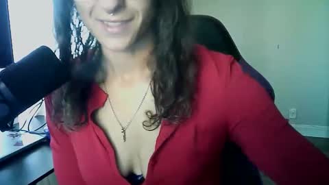 Snapshot of goddessvikkii chatting on 01-12-26, 06:24 goddessvikkii online show from 01-12-26, 06:24