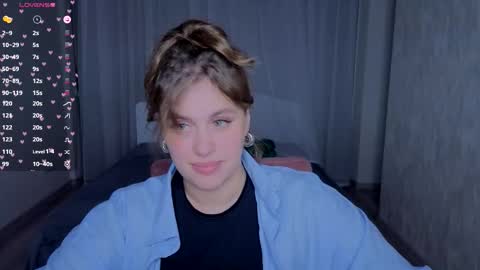 Lilya online show from 09-18-25, 04:31