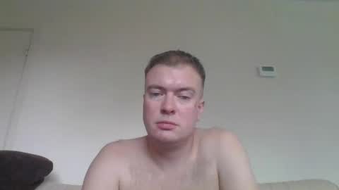 Snapshot of gogo12104 chatting on 10-28-25, 02:20 jme online show from 10-28-25, 02:20