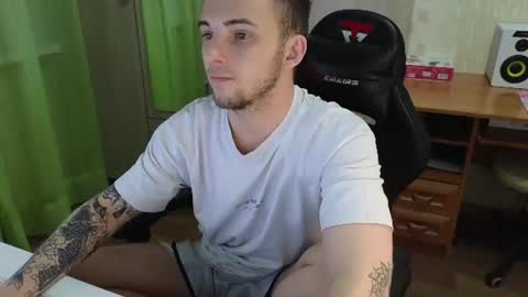 Golden boyyy21 online show from 07-25-26, 06:38